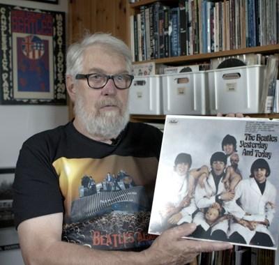 Mød en samler: 71-årige Kaj har en kæmpe The Beatles samling