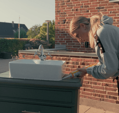 DIY: Kommode med indbygget håndvask – sådan gør du