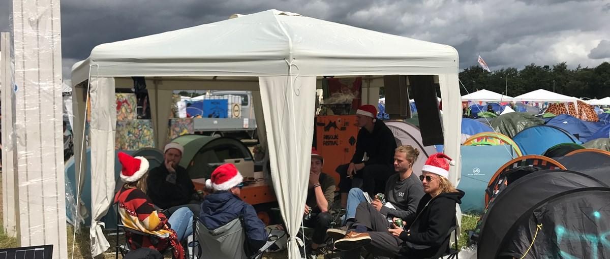 På besøg i Roskilde Festivals nok mest engagerede genbrugs-camp