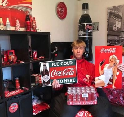 17-årige Anders kan ikke få nok af Coca Cola