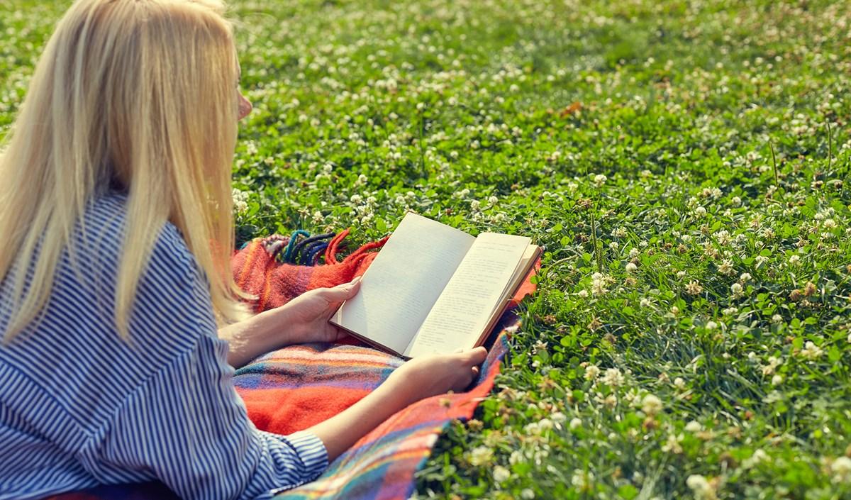 LISTE: 10 oplagte bøger til din sommerferie